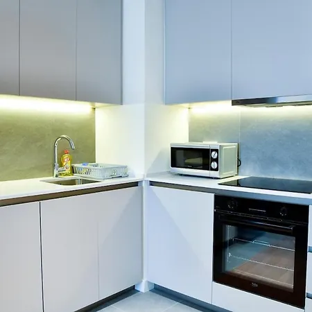Lux Waterfront Charm 1 Apartment *