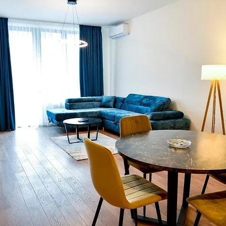 Apartment Lux Waterfront Charm 1 *